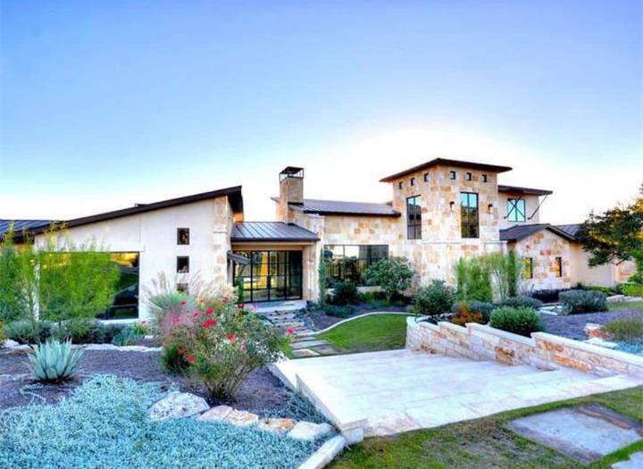 Impuesto sobre la propiedad residencial y comercial